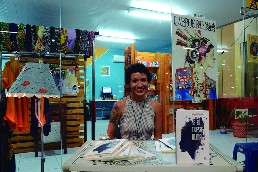 Débora Gil Pantaleão.jpg