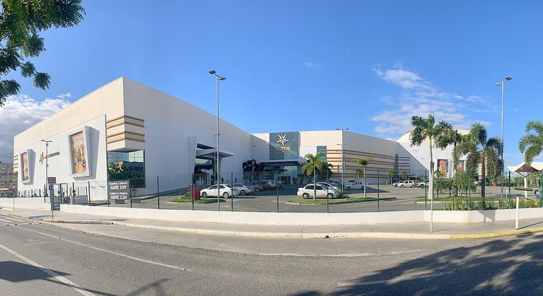 Vista_panorâmica_do_Patos_Shopping - Wikipedia.jpg