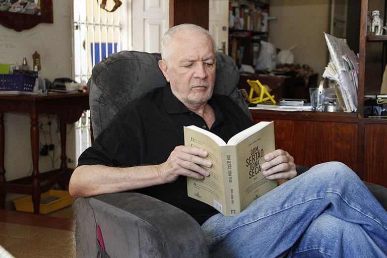 SITÔNIO PINTO.jpg