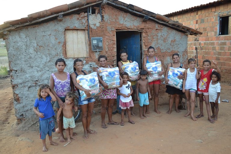Famílias de Alagoa Grande serao assistidas pela Campanha Diga Sim da LBV.JPG
