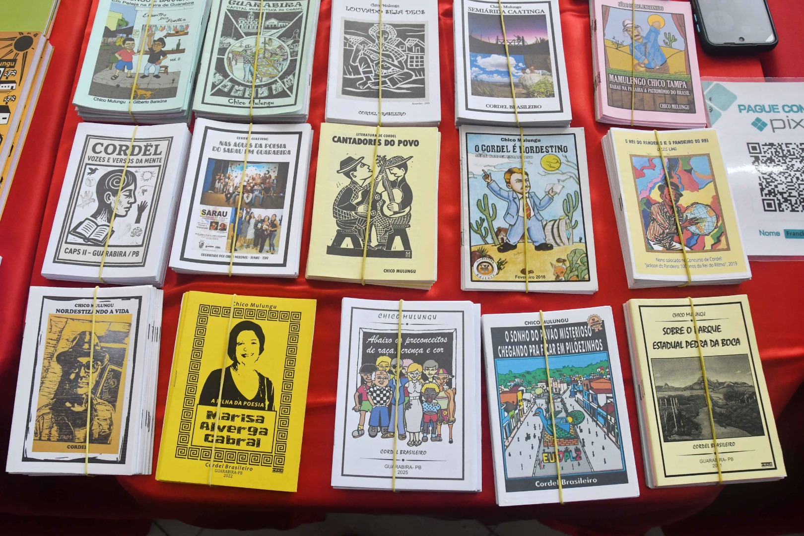 2025.11.26_feira do livro e do cordel UFPB © Roberto Guedes (22).JPG