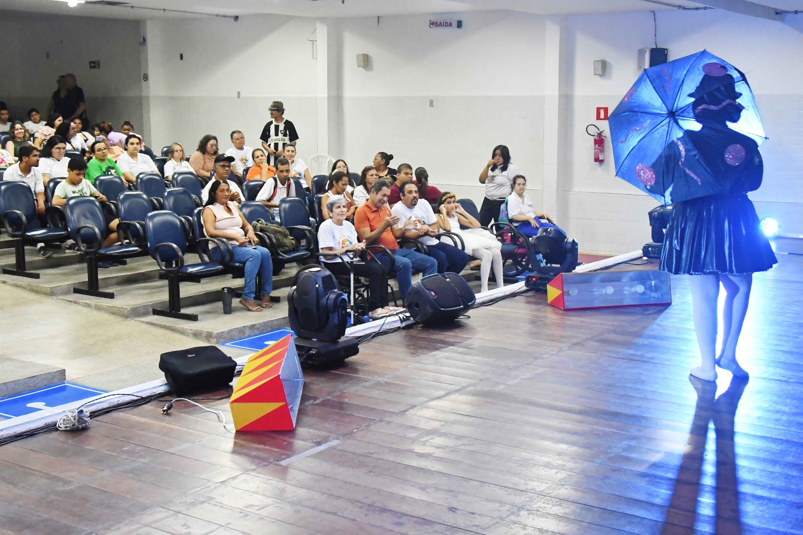 2025.11.26_mostra arte FUNAD © Roberto Guedes (257).JPG