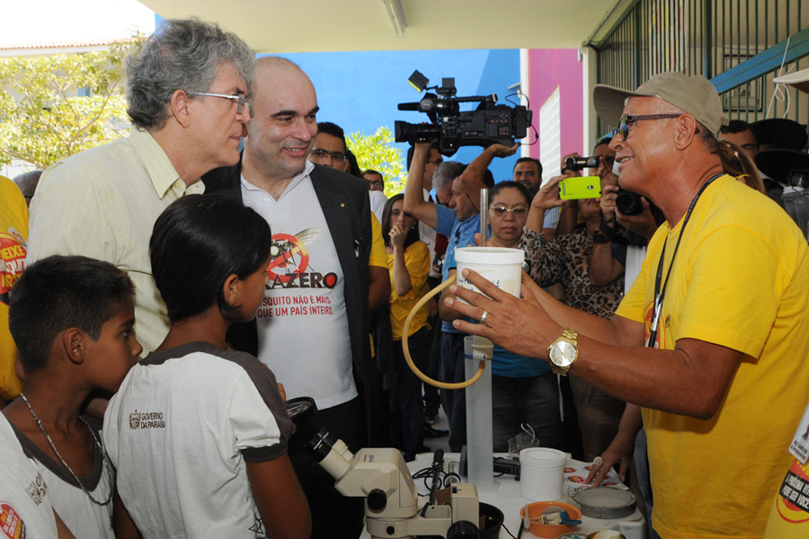 ESCOLA MESTRE SIVUCA-CAMPANHA CONTRA ZIKA (5).jpg