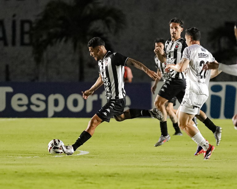 Foto João Neto Botafogo 1.jpg