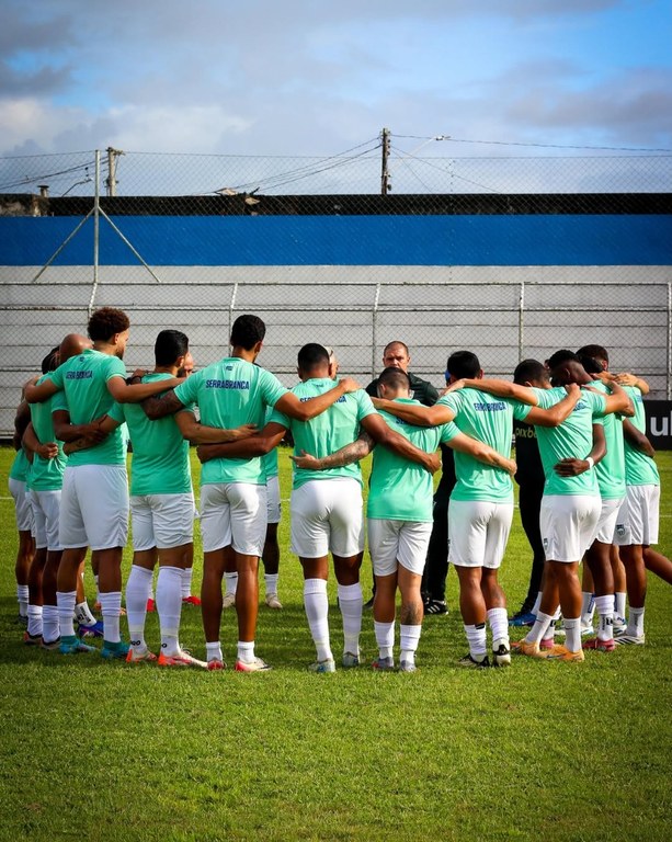 Foto Instagram @serrabranca.ec.jpg