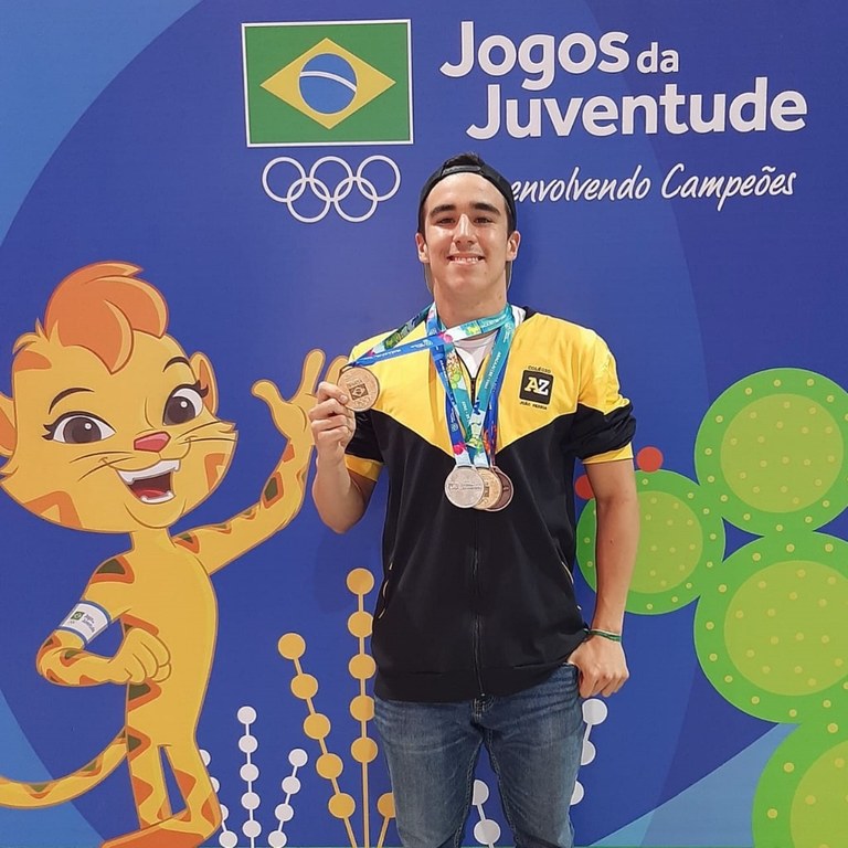 Daniel voltou para João Pessoa com mais quatro medalhas, sendo duas de ouro.jpg