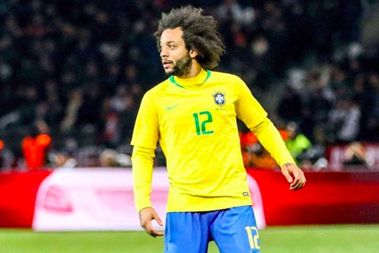 6 jogadores que já foram os melhores do mundo e vestiram a camisa