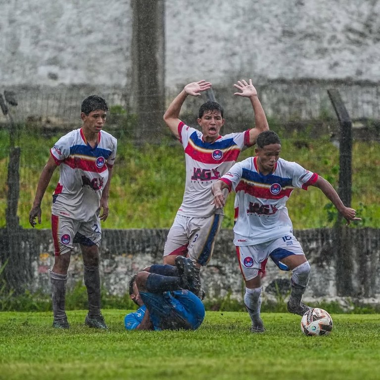 Foto Instagram @oficialqueimadense.jpg