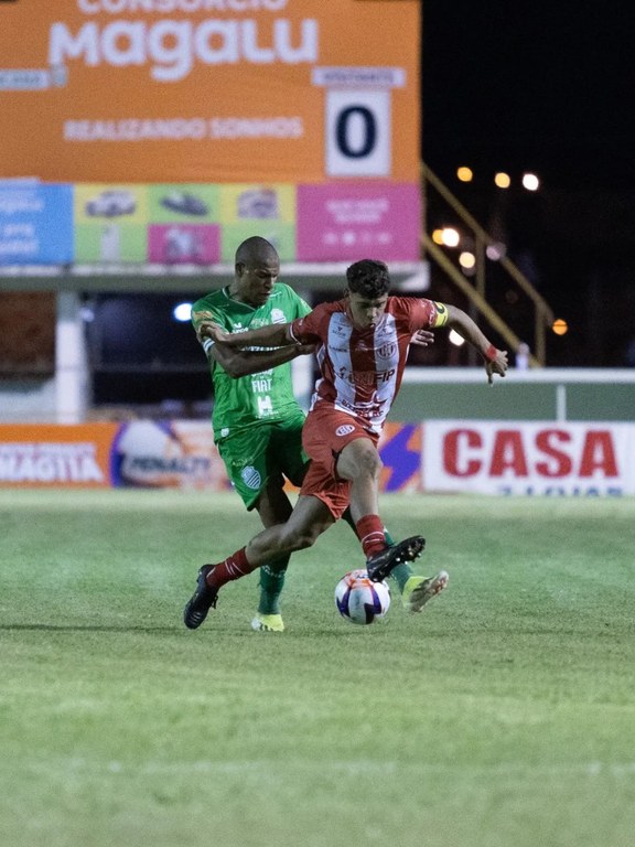 Foto Instagram esportedepatosoficial e almeida.futphoto.jpg