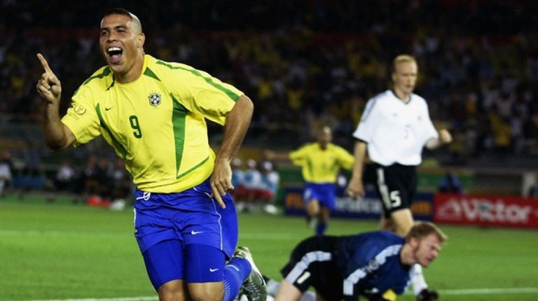 Vinte e três brasileiros estavam em campo nos jogos de ontem da