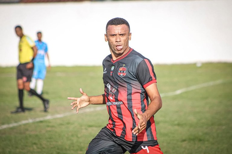Isaias Moreno, artilheiro com oito gols, foto @confiancaecsape.jpg