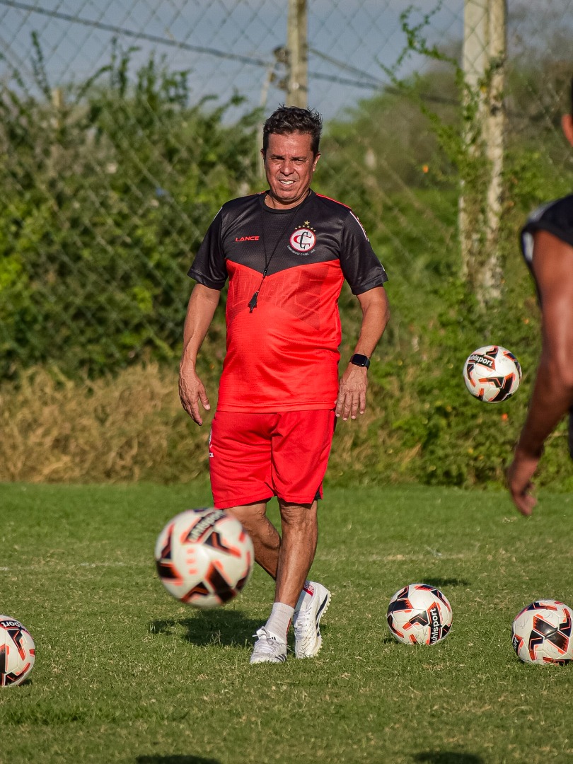 Foto Estefinho Francelino Campinense.jpg