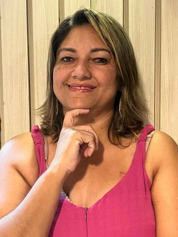 "O conselho que eu dou é que procurem o mastologista, façam exames. Quanto mais cedo o diagnóstico, mais cedo tem a cura" Luciene da Silva - Foto: Arquivo pessoal
