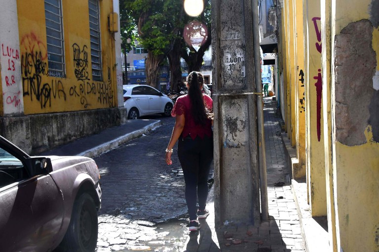 Obstrucoes_de_calcadas_Jesssica_Silva_foto_Joao_Pedrosa_04_03_2024 (23).JPG