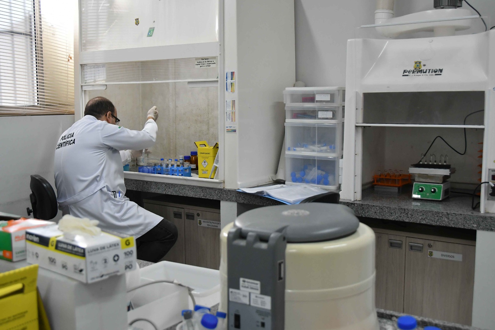 2025.10.24 Polícia científica fala sobre envenenamento © Leonardo Ariel (31).JPG