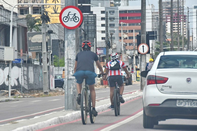 2025.10.20_protesto ciclistas © Roberto Guedes (5).JPG