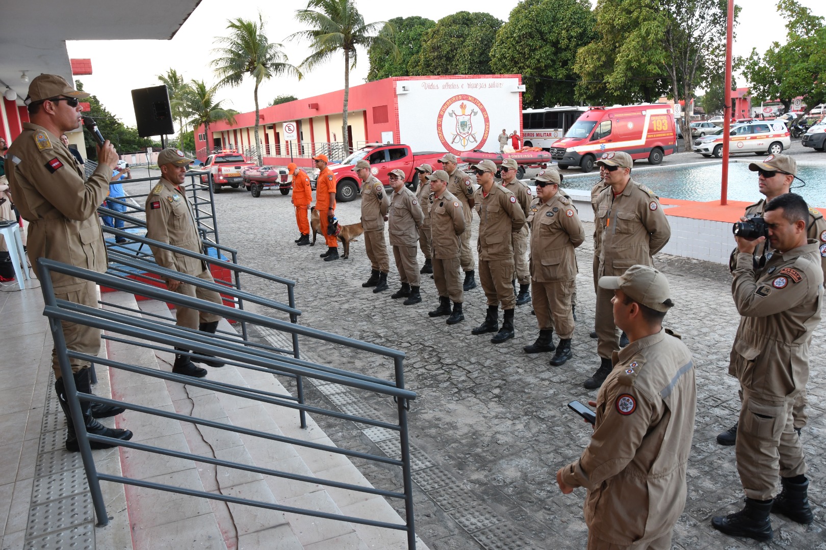 CHEGADA-DOS-POLICIAIS-DO-RS-F-ORTILO-ANTÔNIO-(14).jpg