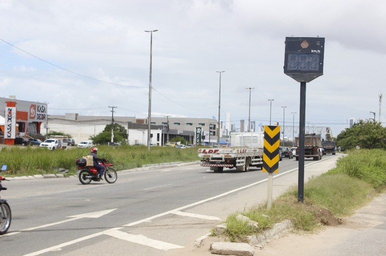 Radares de velocidade na BR-230 na Paraíba começam a multar, diz Dnit, Paraíba