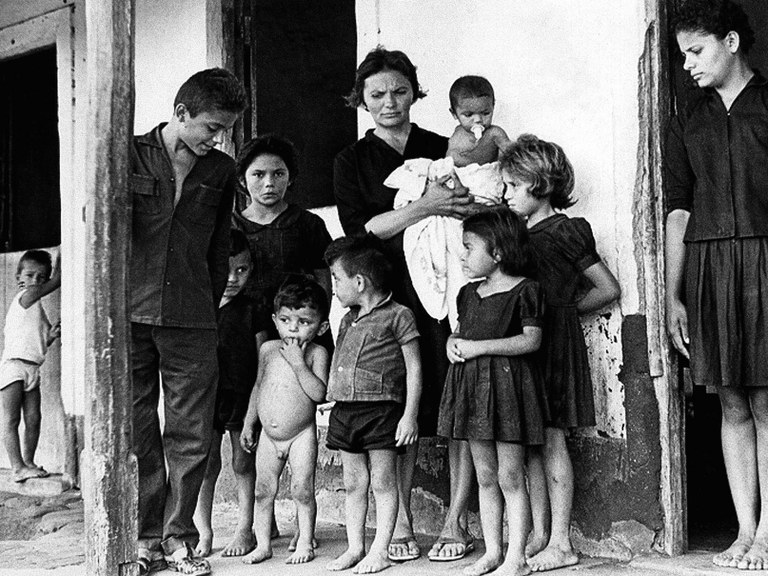 A trajetória de João Pedro e Elizabeth Teixeira  à frente das Ligas  Camponesas de Sapé é tema do documentário “Cabra Marcado para Morrer” (1984),  de Eduardo Coutinho | Foto: Divulgação/“Cabra Marcado para Morrer”