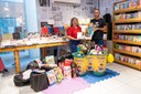 2026.10.15 - Entrega de brinquedos na livraria © Carla Miranda (1).jpg