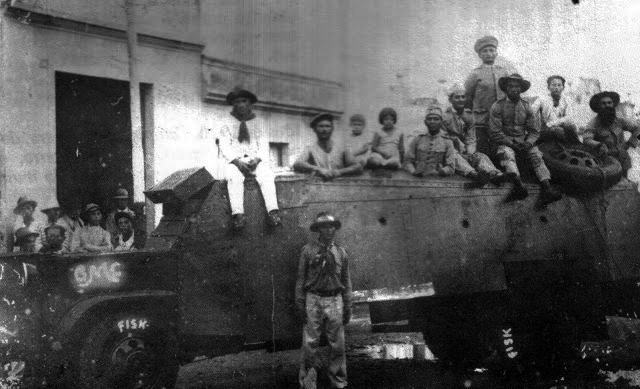 Tanque blindado de Campina Grande, em 1930.jpg
