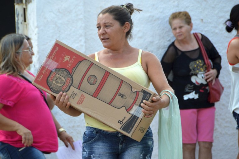 Solenidade de Entrega da Casa Lar,Filtros e Cartão Alimentação em Itaporanga