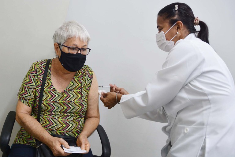 Vacinação Influenza Foto Secom JP.jpg