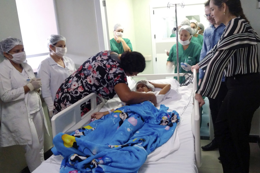 hospital metropolitano inicia neurocirurgias (2).jpg