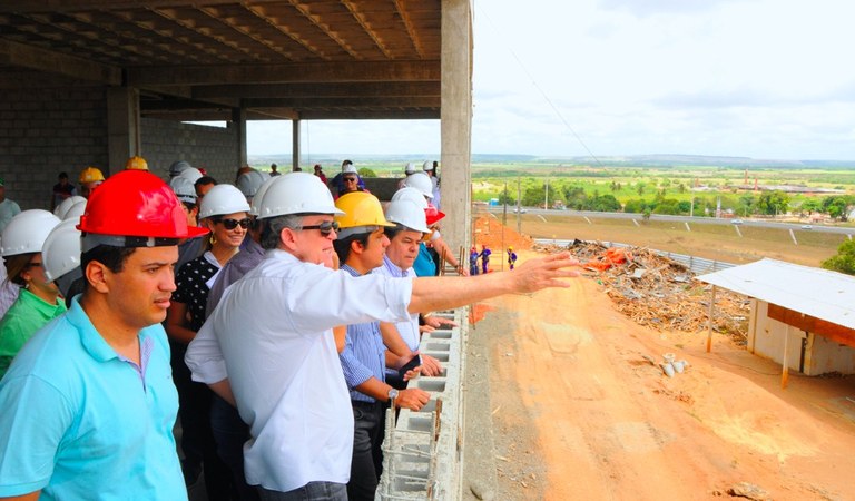 16_11_15 ricardo visita obras do hospital_foto jose marques (6).jpg