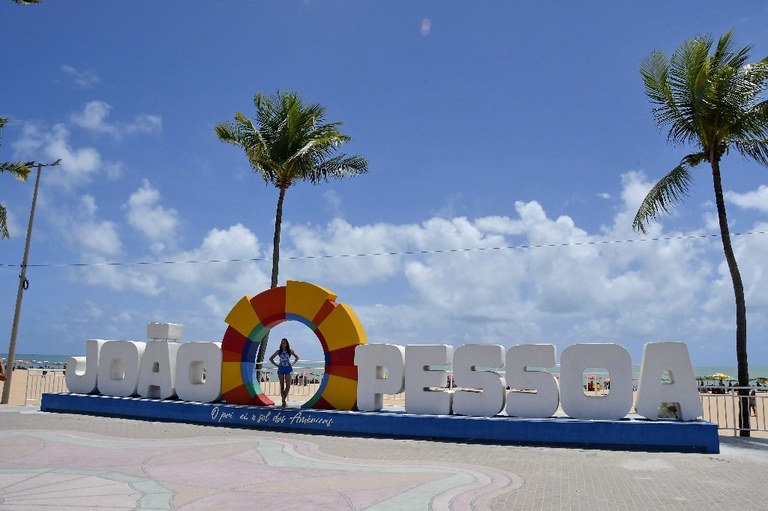 2021 11 02 movimento nas praias roberto guedes 16.JPG