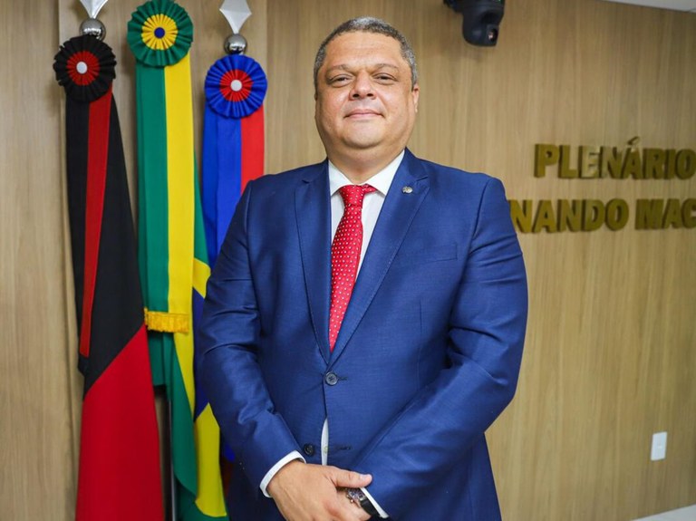 Edvaldo-Neto_Vereador-em-Cabedelo2-1067x800.jpg