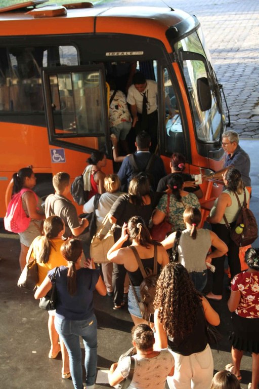 MOVIMENTO NA RODOVIÁRIA-F-ORTILO ANTÔNIO (1).jpg