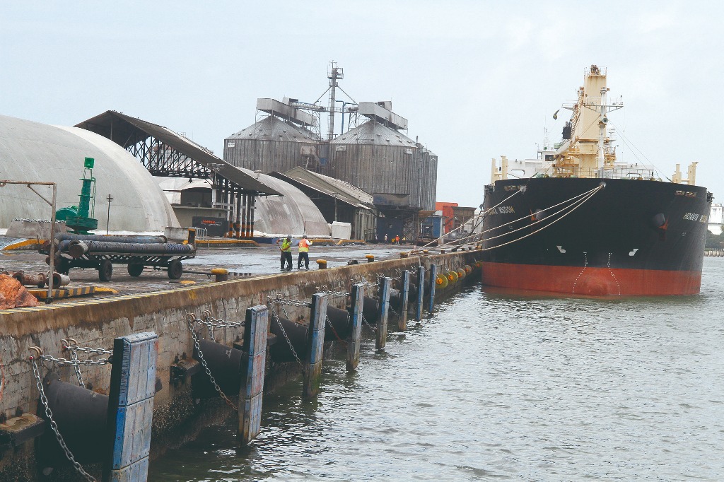 Porto_de_Cabedelo.jpg