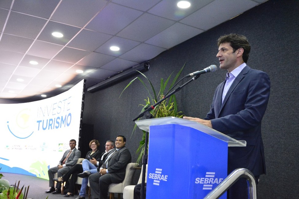 Ministro Marcelo Álvaro abriu o 3º Seminário Itinerante do Programa Investe Turismo no auditório do Sebrae, na capital