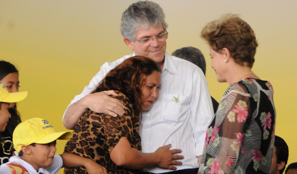 Entrega de casas em Campina Grande