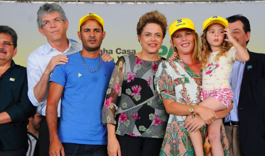 Entrega de casas em Campina Grande