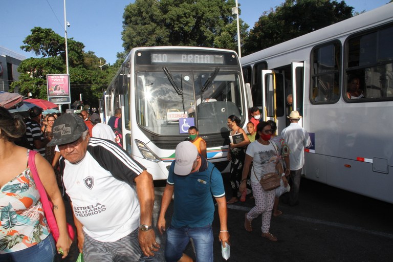 ônibus lotado-f-mrusso (1).JPG