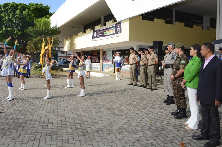 ligia participa da abertura semana da patria_foto walter rafael (4).jpg