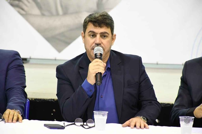 Dinho Dowsley .jpg