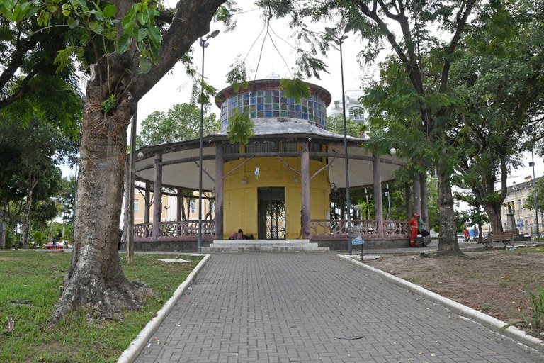Praça Venâncio Neiva_(Pavilhão do Chá)_F. Evandro Pereira (3).JPG Praça Venâncio Neiva_(Pavilhão do Chá)_F. Evandro Pereira (3).JPG