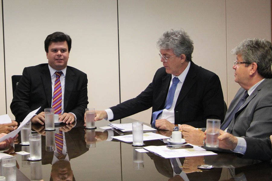 ricardo reuniao em brasilia com ministro das minas de energia (4).jpg