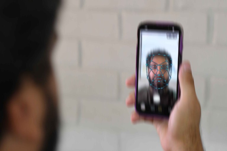 2026.02.04 deepfake_EDIÇÃO © Carlos Rodrigo (2) cópia.jpg