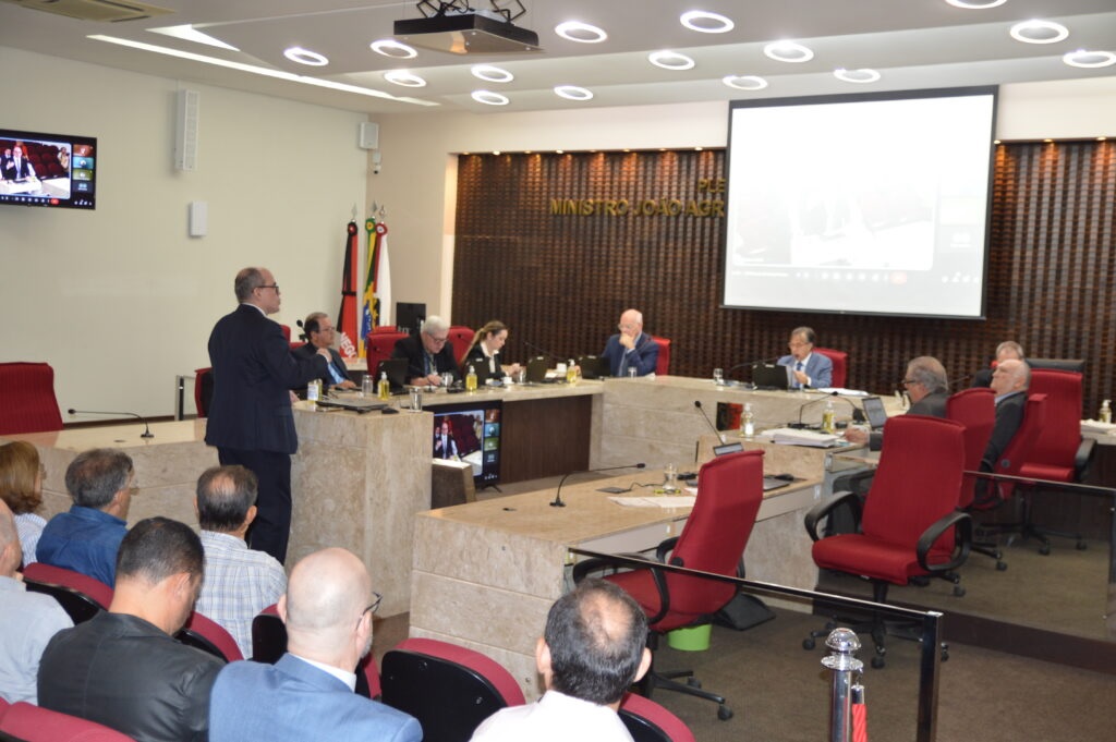 Apresentação do relatório - Foto Divulgação TCE.jpg