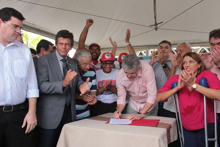 26_04_16 ricardo_mst_fotosalberi pontes (3).JPG 26_04_16 ricardo_mst_fotosalberi pontes (3).JPG