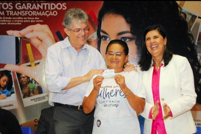 Maria Martins Silva (ao centro) emocionou o público presente no evento