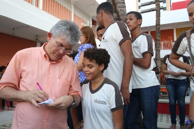 "Um bom futuro só se constrói a partir de bons ensinamentos", disse o governador Ricardo Coutinho