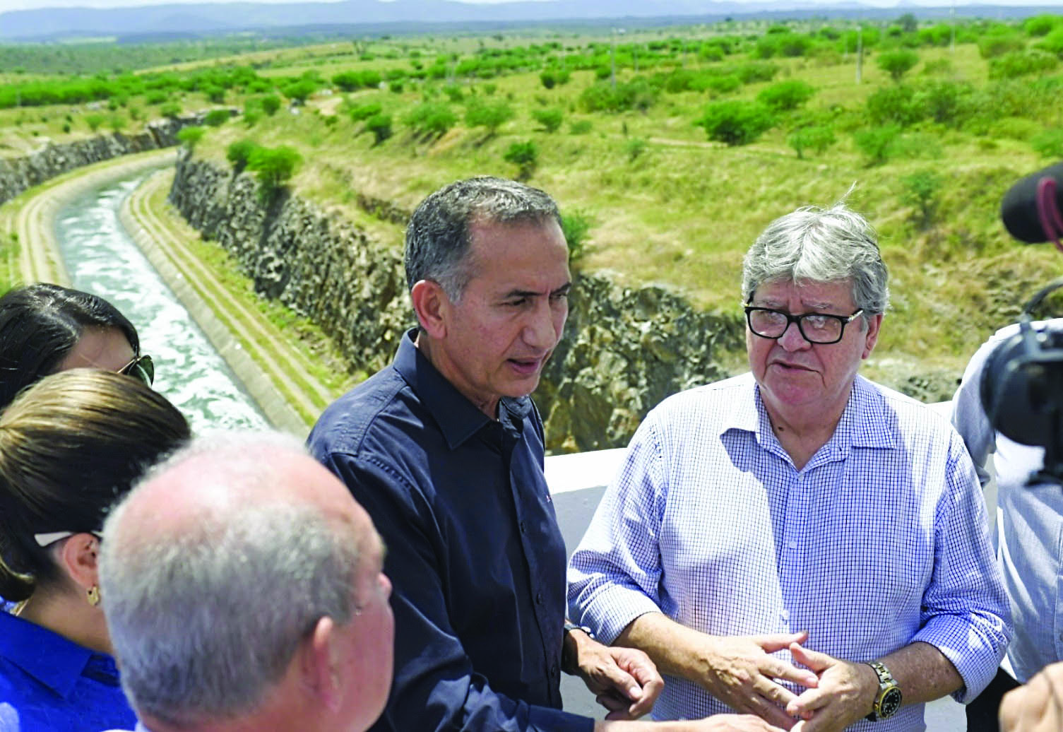 Ministro do Desenvolvimento Regiona Waldez Góes  e o governador João Azevêdo Foto José Marques Secom PB.jpg