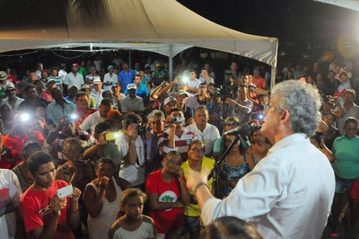 "A conquista de hoje veio após muita luta, mas este é apenas o começo", ressaltou o governador