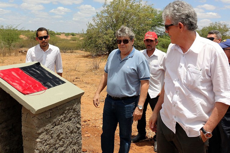 17.09ordem de serviço de abastecimento de agua em monteiro foto francisco frnça secom pb (3).jpg