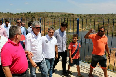 Obra é considerada a redenção para a região; em 2004, 800 famílias ficaram desabrigadas e quatro pessoas morreram